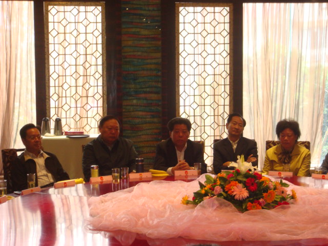 市人大常委会机关召开老干部座谈会